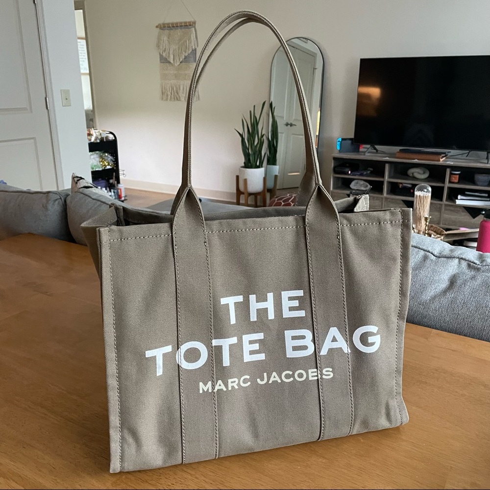 Marc Jacobs The Large Tote Bag